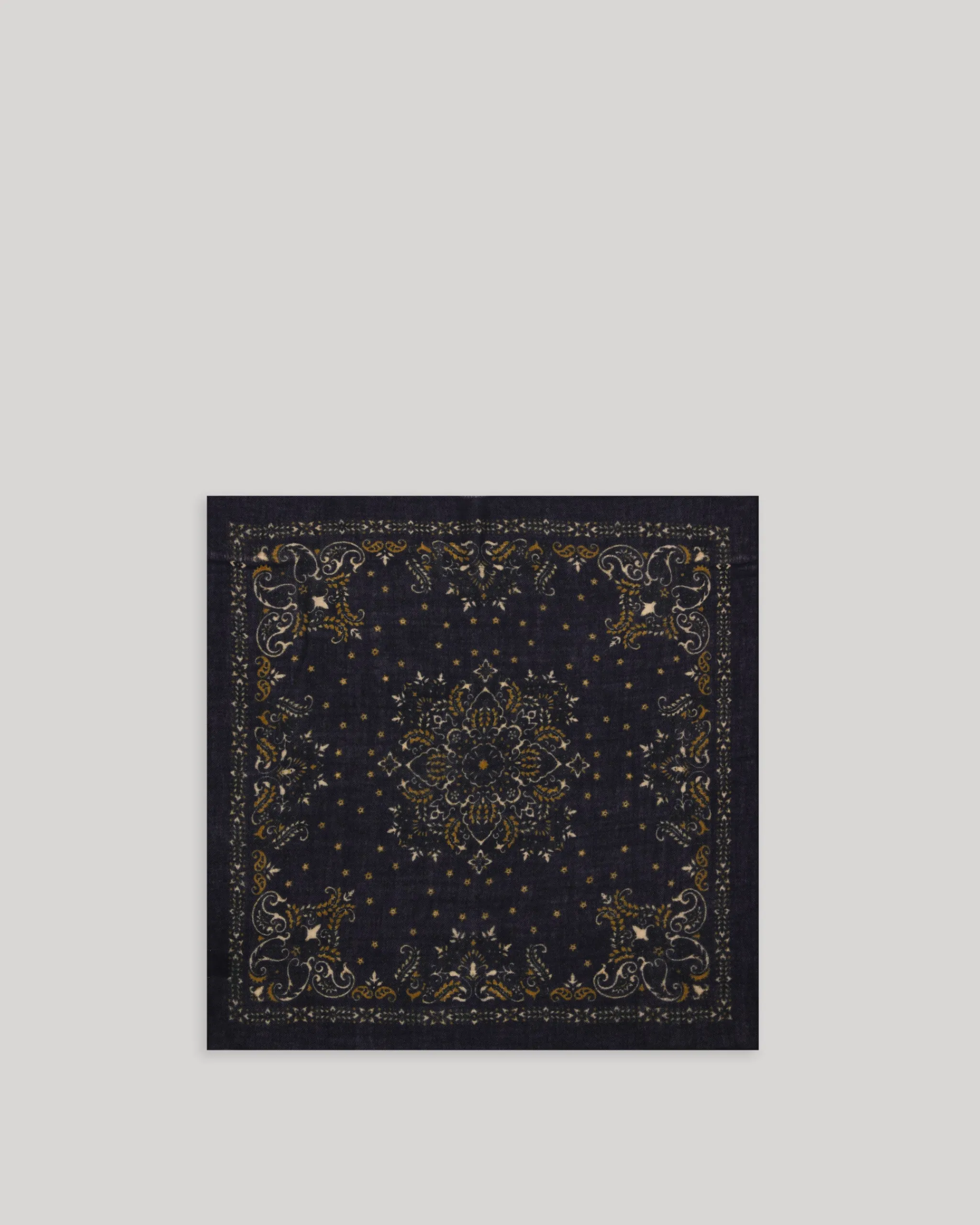 bandana_scarf_2-2.webp Bandana Scarf<Hartford Best Sale