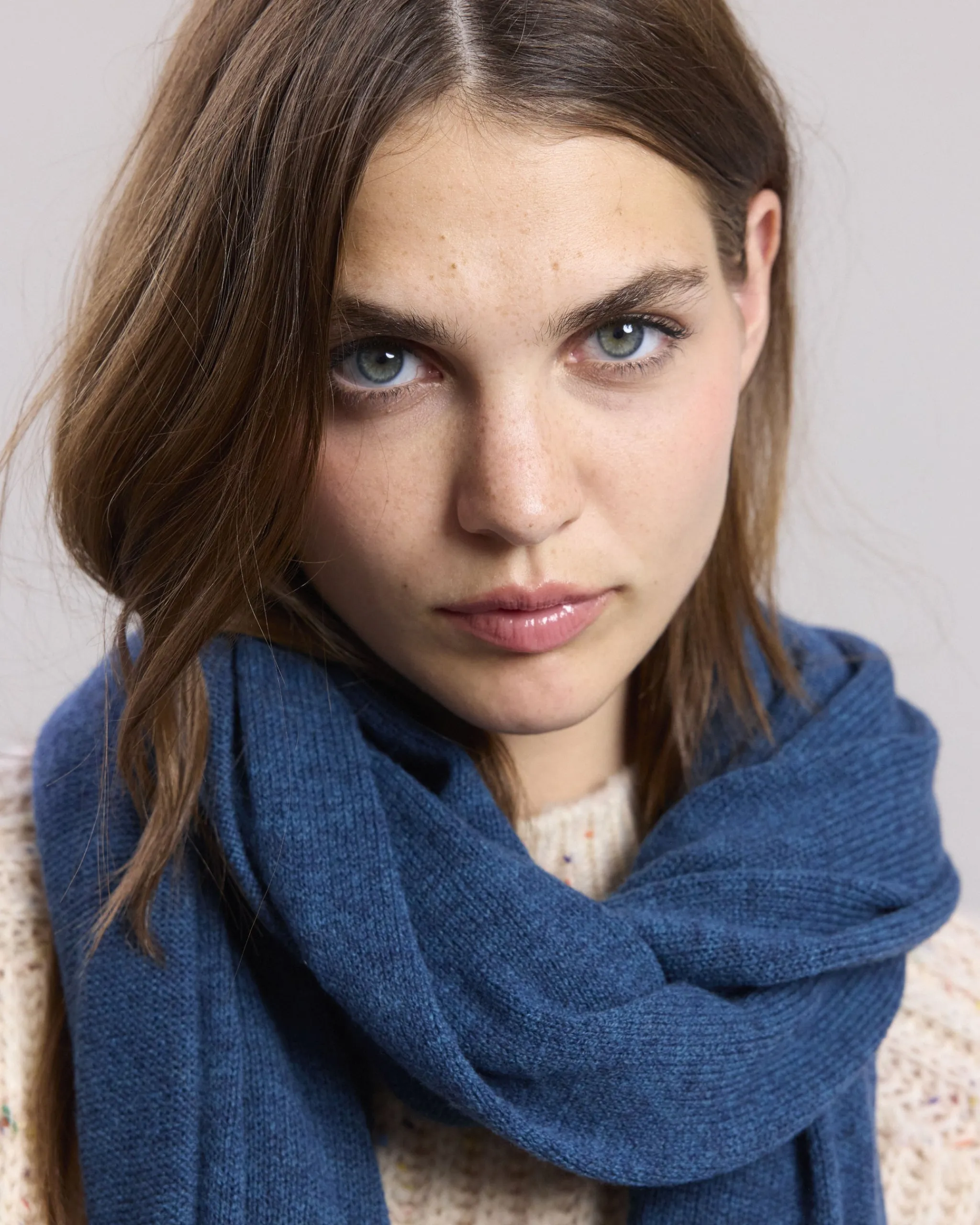 ment_scarf_1.webp Ment Scarf<Hartford Cheap
