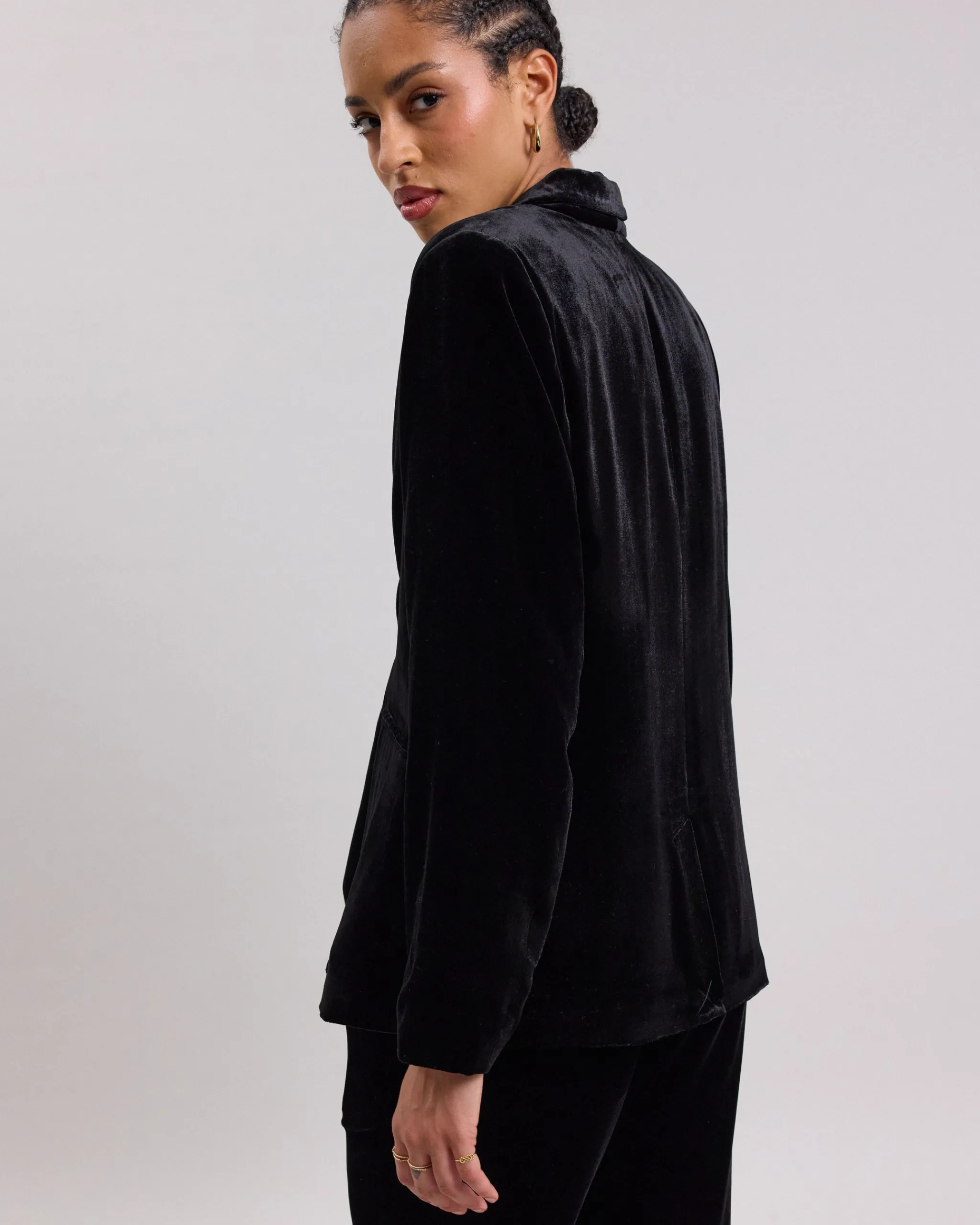 vekma_jacket_3.webp Vekma Jacket<Hartford Outlet