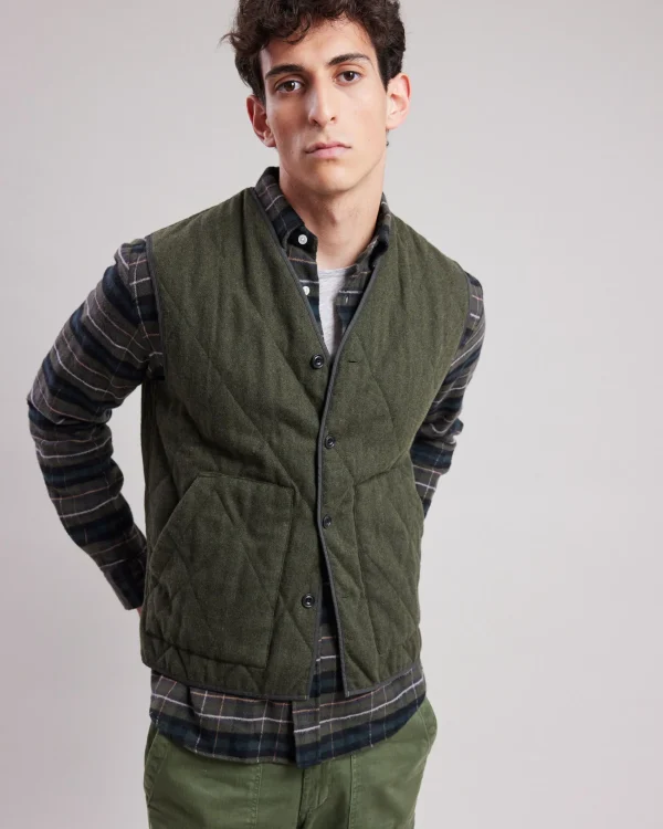 Vince Vest<Hartford Hot